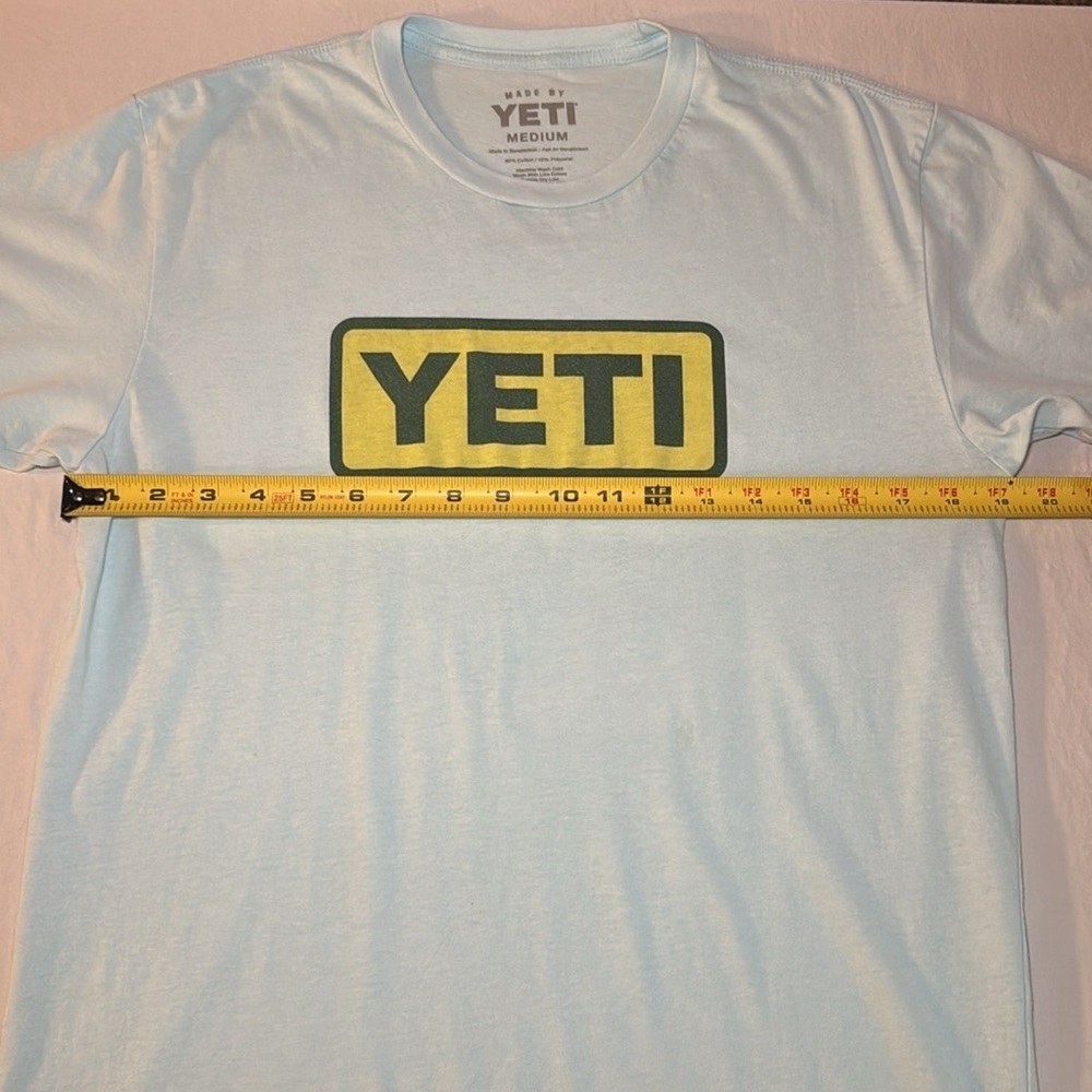 Yeti Men's Light Blue Short Sleeve Logo Badge Graphic Tshirt Size Medium VGUC - Picture 7 of 8
